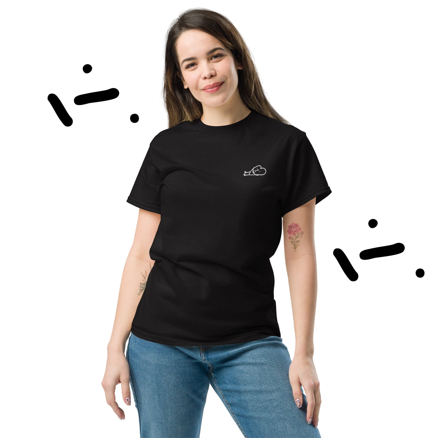 Sirsniņš guļ t-krekls