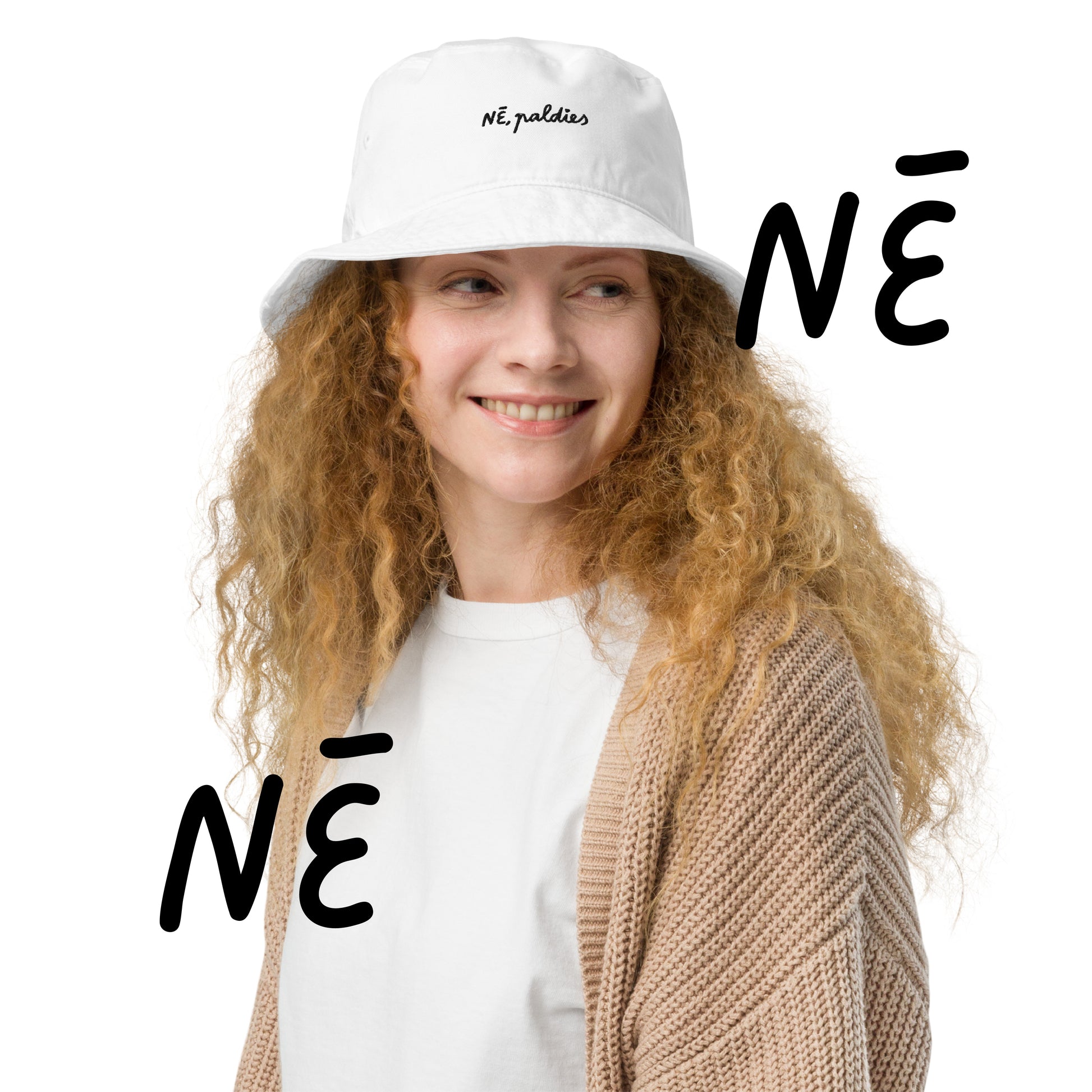 latviešu dizaina kokvilnas cepure ar izšūtu tekstu "nē, paldies" no veikala Viss apnicis